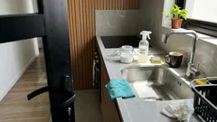 Pia de inox sempre brilhando: o detalhe do dia a dia que evita manchas, riscos e aspecto opaco