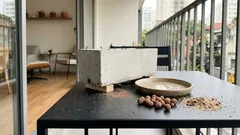 Horta em casa (até em apartamento): o básico de vasos, substrato e rega para colher sem complicação